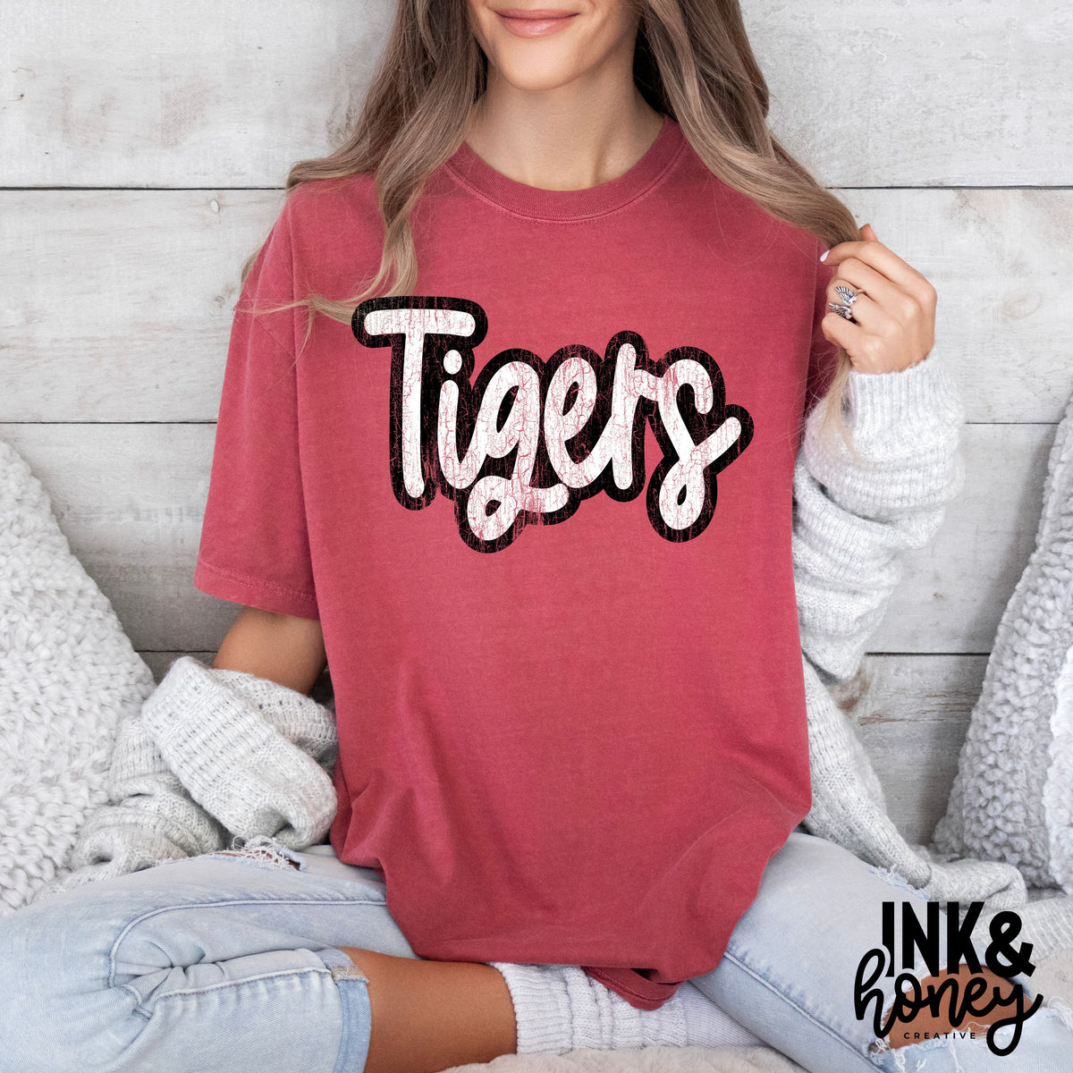 hartselle distressed tee