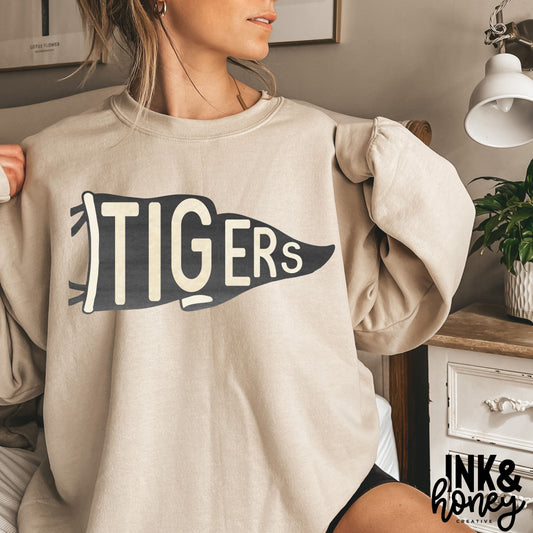 tigers pennant tee